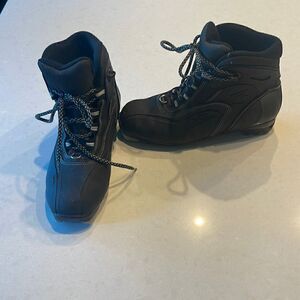 Rossignol X2 cross country boots nnn compatible size 39, small crack see picture